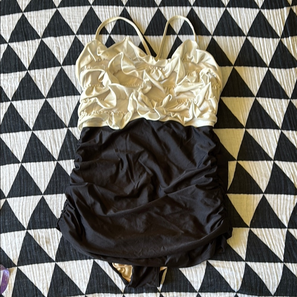 Ruffled one piece swimsuit